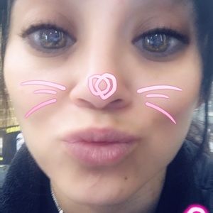 Meet your Posher, Crystal